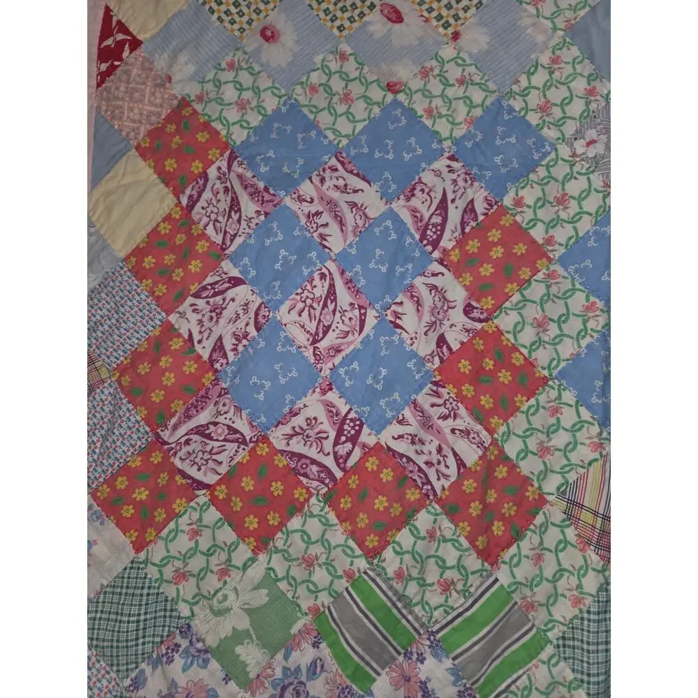 Vintage Handmade Patchwork Trip Around The World Quilt 87